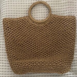 Elegant Tan Woven Beach Lined Zipper Tote Bag